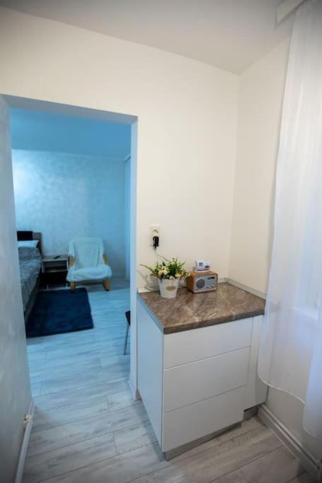 Garsoniera Central II Târgu Jiu 외부 사진