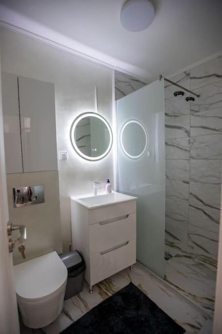 Garsoniera Central II Târgu Jiu 외부 사진