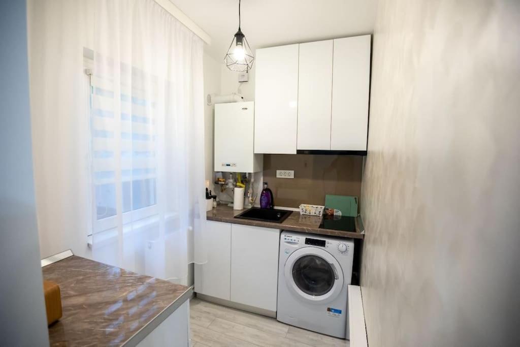 Garsoniera Central II Târgu Jiu 외부 사진